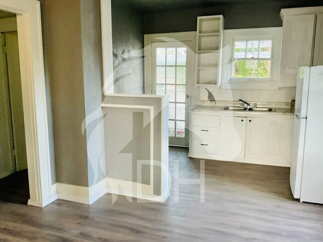 Photo - 211 S 7th St