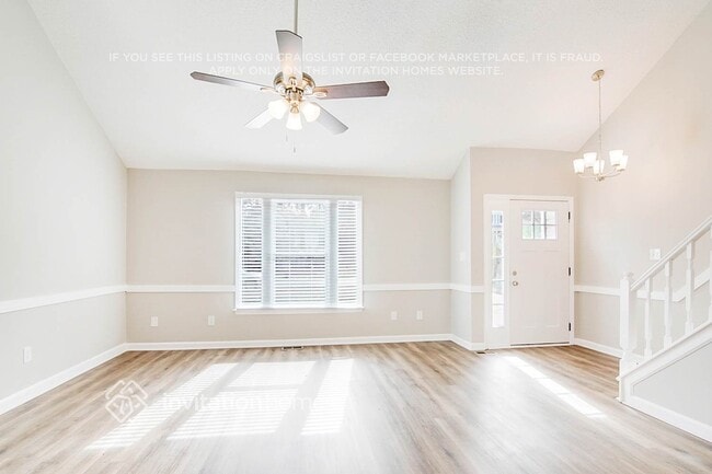 Photo - 524 Bluestone Rd