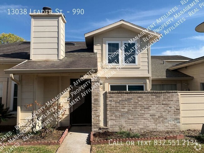 Building Photo - Great Condo in Gated Community