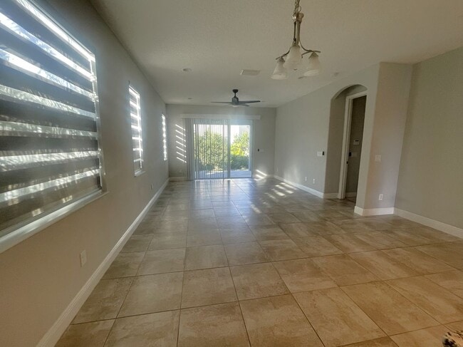 Photo - 2981 Casterton Dr