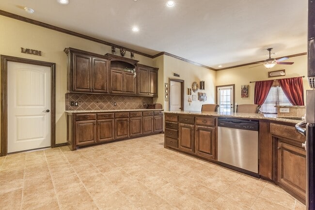 Photo - 1700 Dorothy Dr