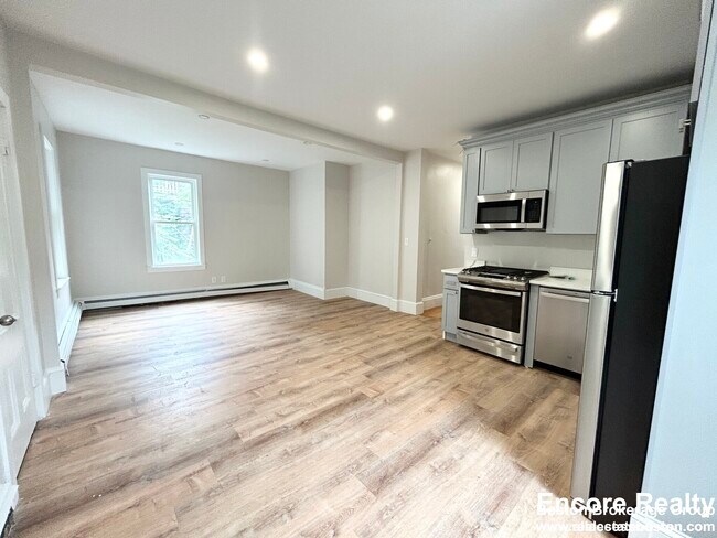 Photo - 102 Buttonwood St Unit 3