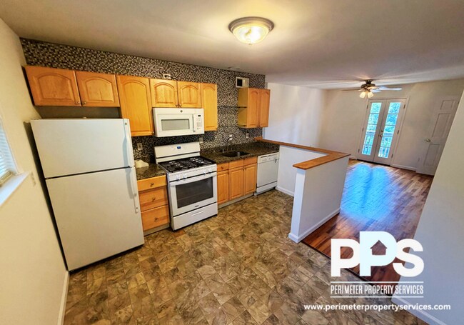 Photo - 615 Boulevard SE