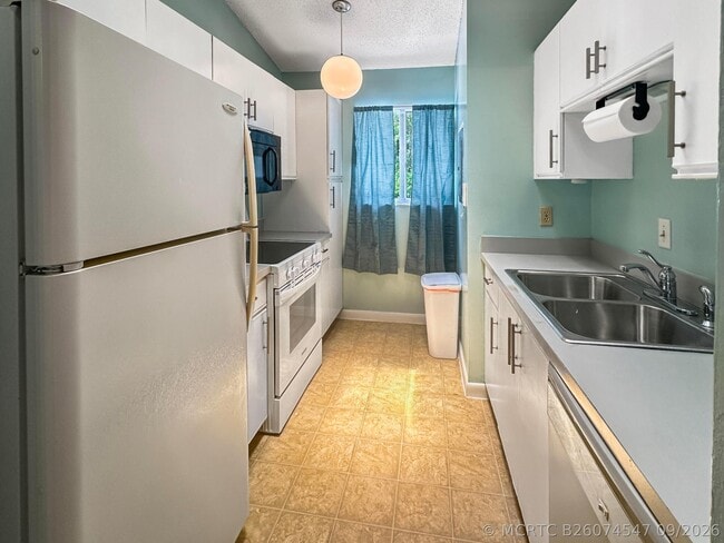 Photo - 5747 Deer Run Dr Unit 1L