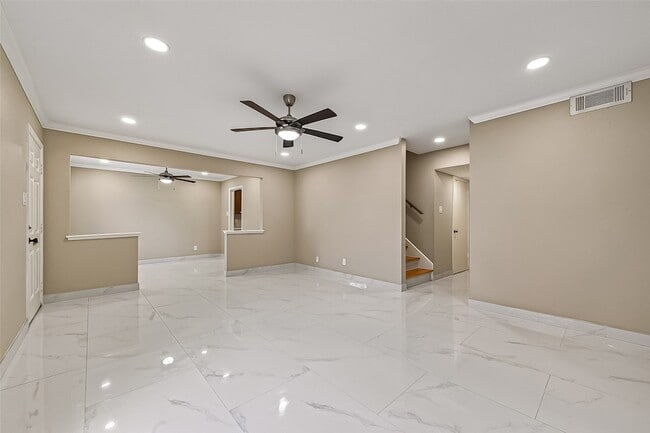 Photo - 6649 De Moss Dr Unidad 649