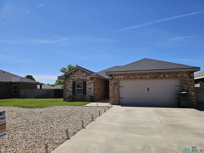 Photo - 209 Almond Tree Ln