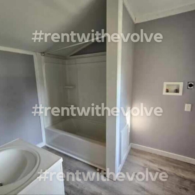 Photo - 518 Browne St