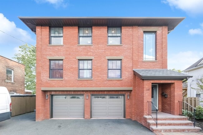 Building Photo - 119 Washington Ave Unit 2