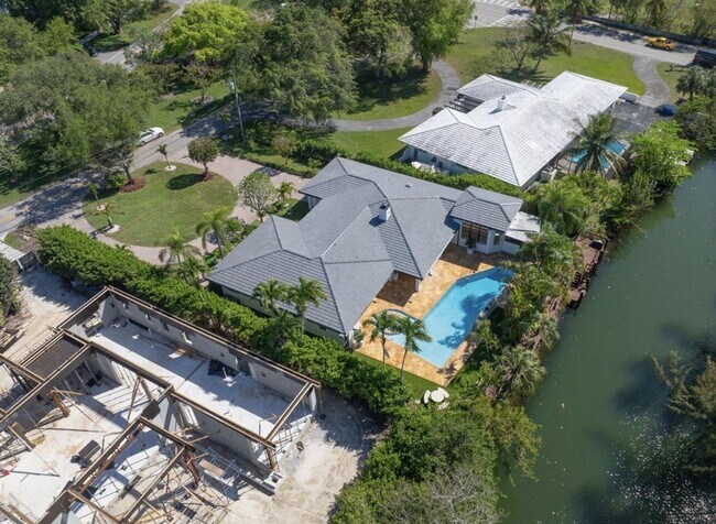 Photo - 5120 Carillo St