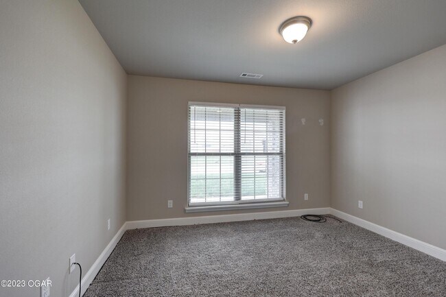 Photo - 2030 Mardale Cir