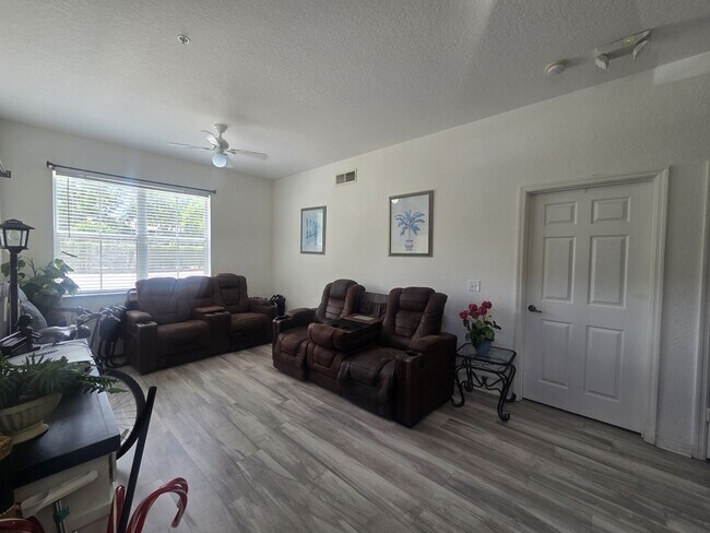 Photo - 4013 Venetian Bay Dr