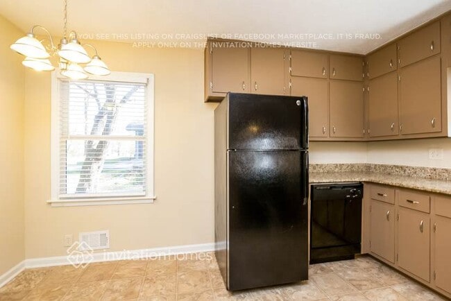 Photo - 1908 Englewood Way SW