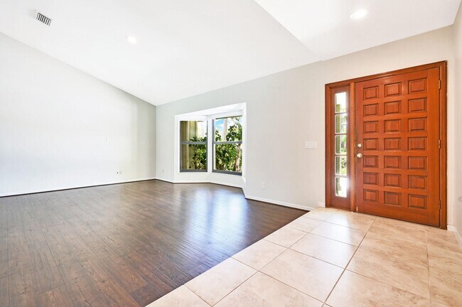 Photo - 12820 Calais Cir