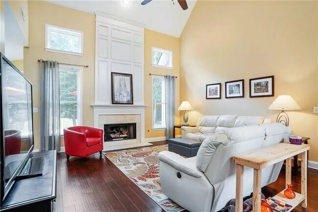 Photo - 3915 High Gables E