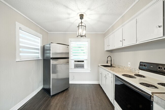 Photo - 1306 Taft St