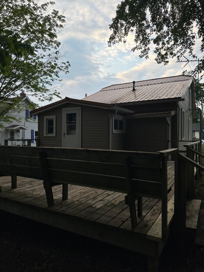 Photo - 209 Pine St