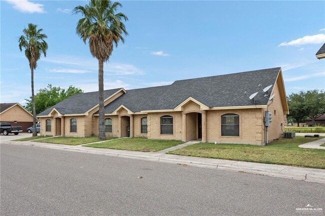 Building Photo - 2000 Circle Dr Unit 16 Rental