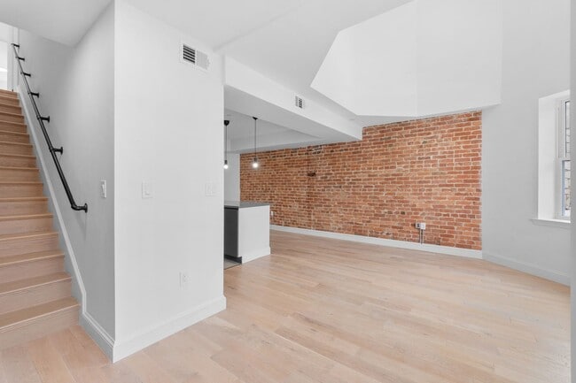 Photo - 3607 13th St NW Unidad 2