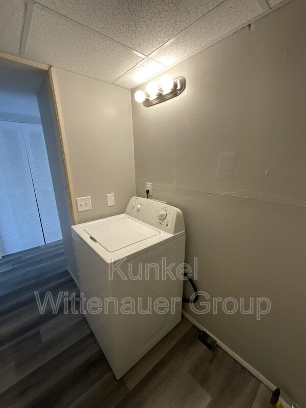 Photo - 201 W Wesley Dr