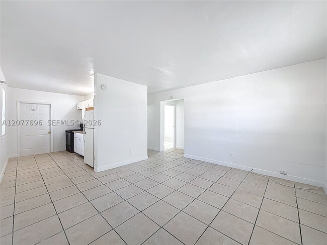 2419 NW 6th St