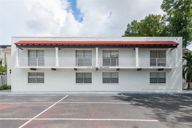 Building Photo - 3211 W De Leon St Unit 9 Rental
