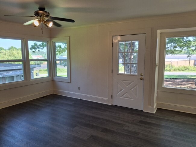 Photo - 1764 6th Ave NW