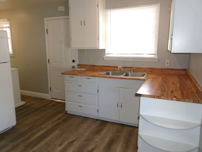 Photo - Newly Remodeled 2 Bedroom 1 Bath Home in S...