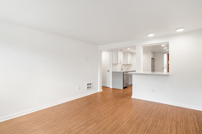 Photo - 2203 Nob Hill Ave N Unit #1