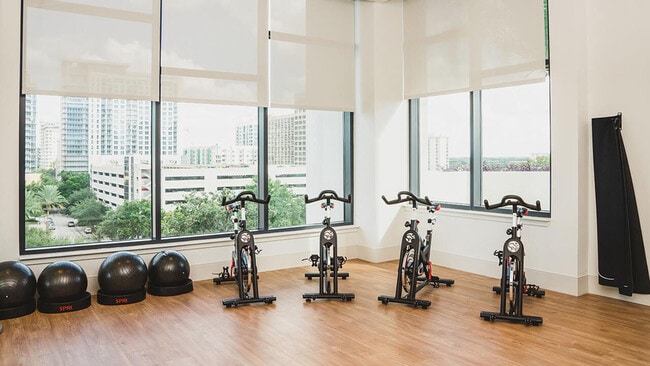 Photo - Mondrian Lake Eola