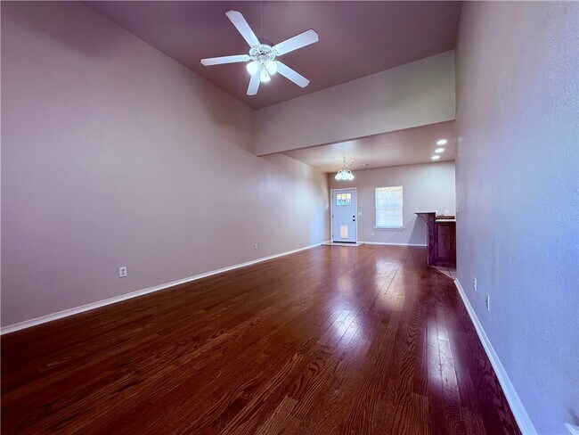 Photo - 3104 SW Deerfield Blvd