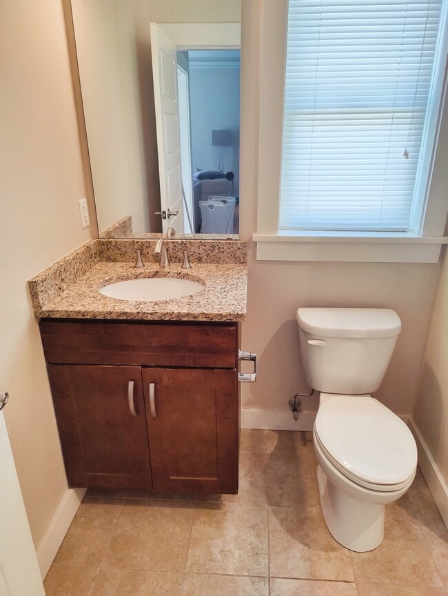 Photo - 54 Loomis St Unidad 2101