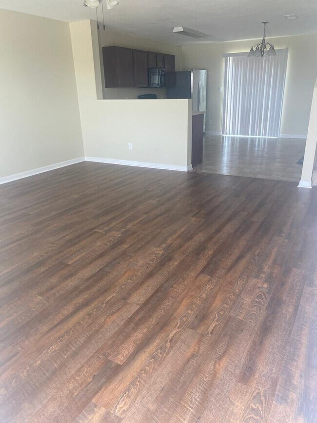 Photo - 3465 Avalon Lake Dr SW