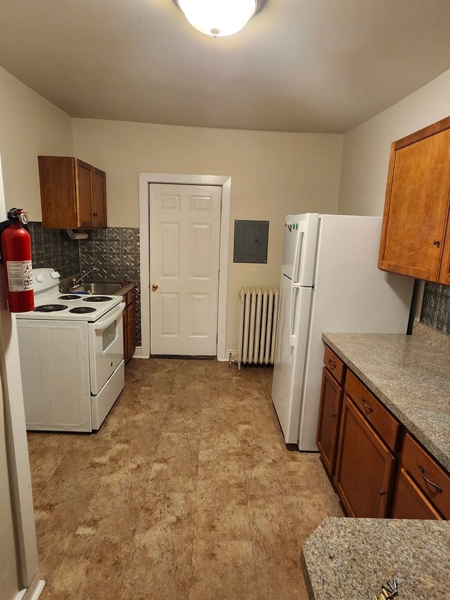 Photo - 24 S Market St Unit 24 S Market St