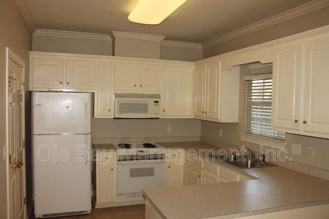 Photo - 1005 Pinemont Dr