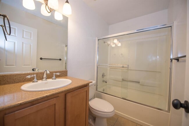Photo - 5140 E Kings Canyon Rd