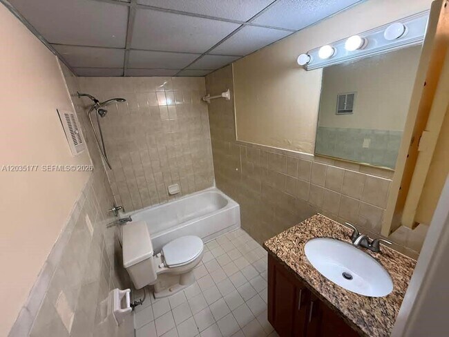 Photo - 5 Olive Dr Unit 12