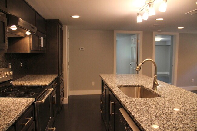 Photo - 2 Bed / 1 Bath Near Crieve Hall - McMurray...
