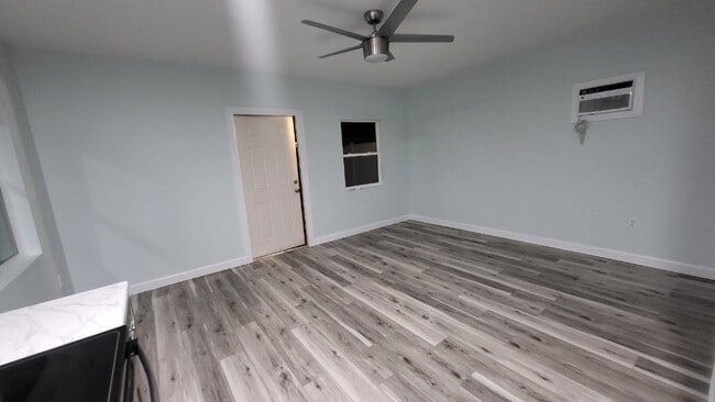 Building Photo - 1221 Constantine St Rental