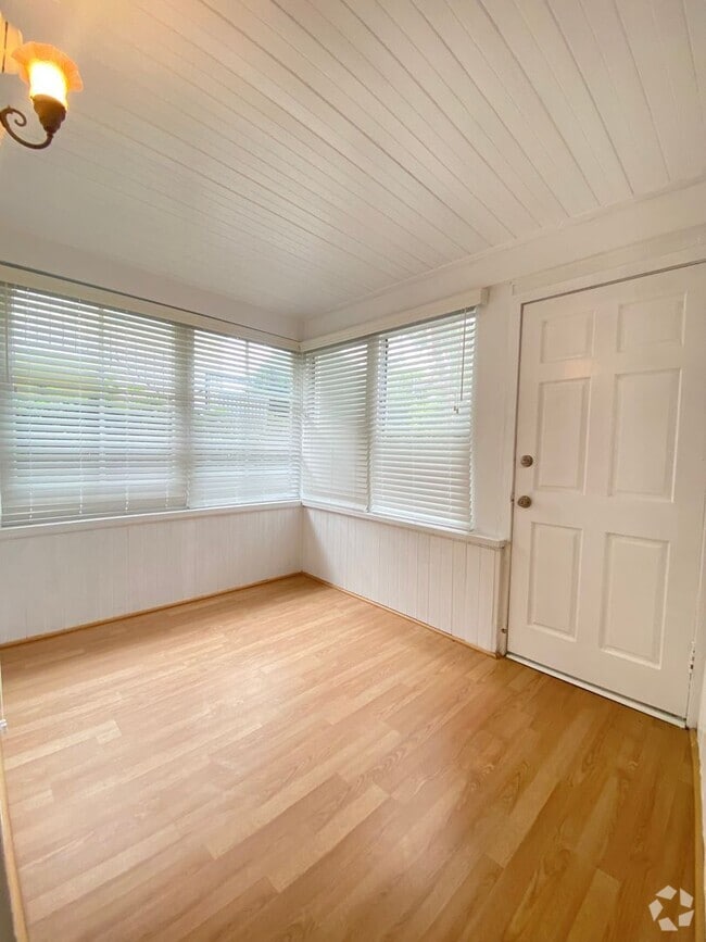 Building Photo - 23 19th Ave Rental