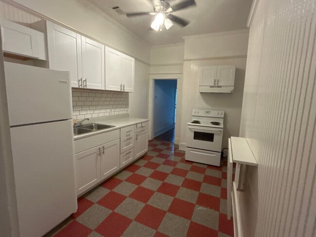 Photo - 2088 Elzey Ave