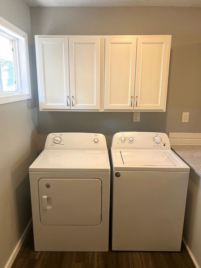 Photo - Bright, Updated 2BR Apartment in Prime SW Portland Location Unit 7