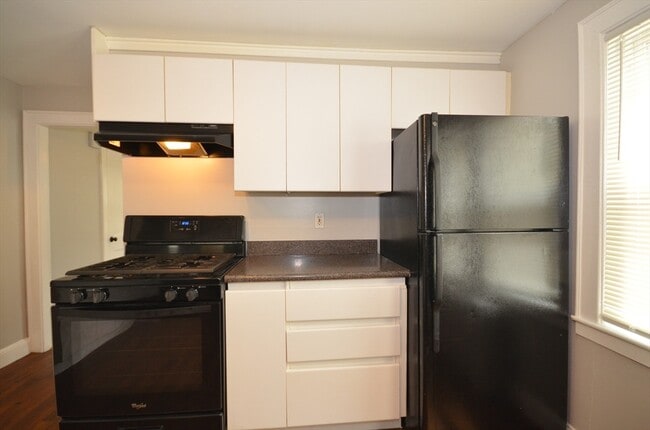 Photo - 75 Beacon St Unit 1