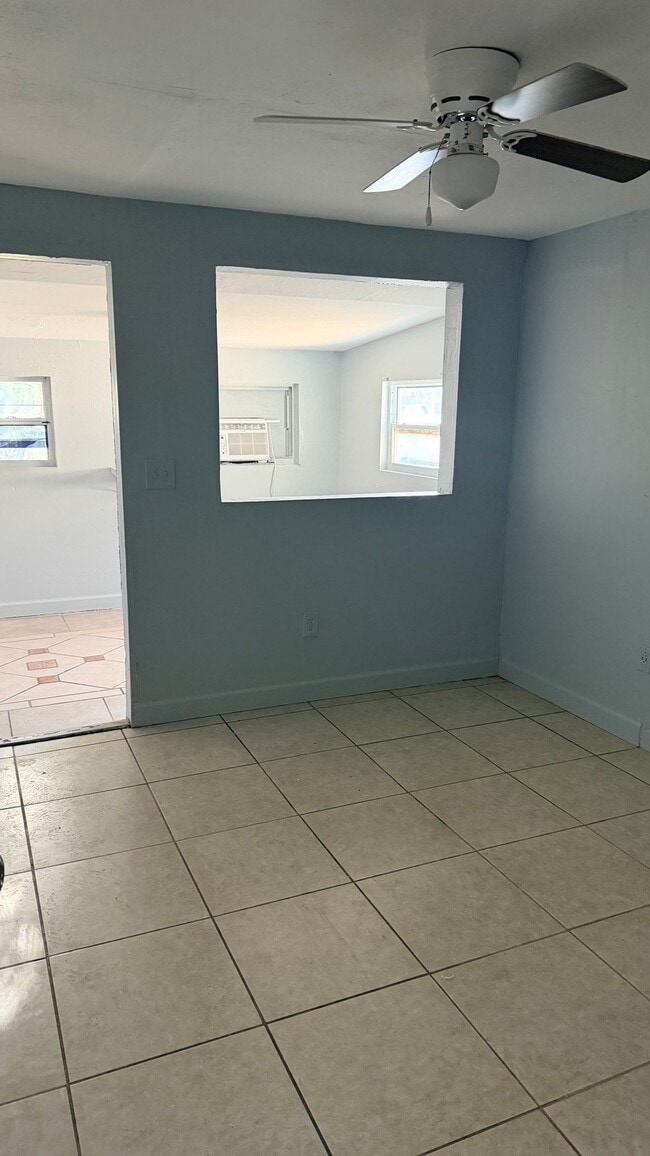 Photo - 1509 55th Ave W