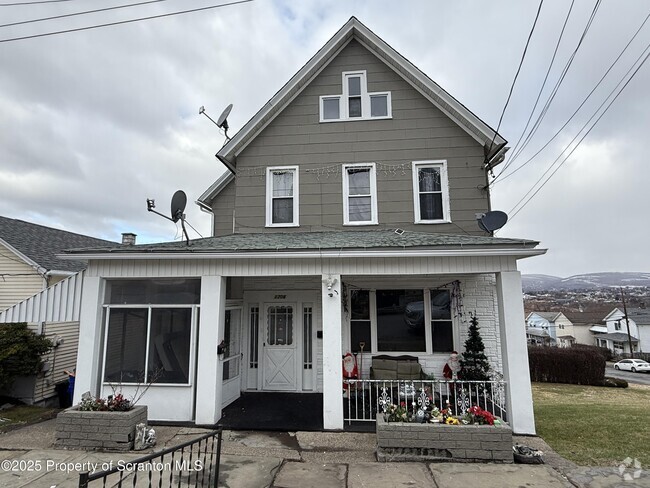 Building Photo - 1706 Prospect Ave Rental