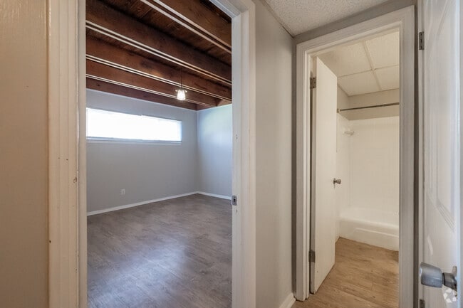 1BR, 1BA - 800SF - #108 - Bathroom - Brookley Apartments