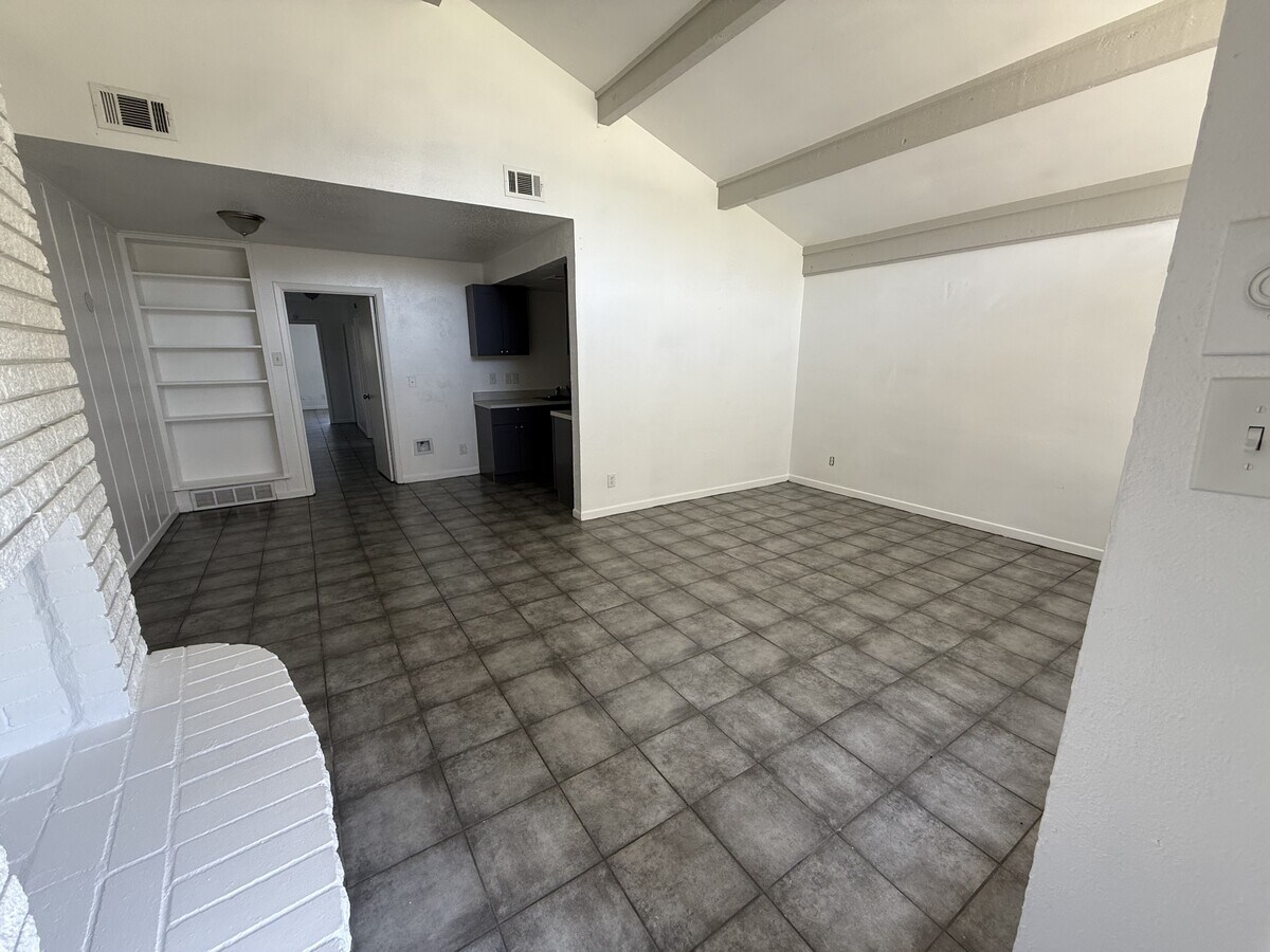 Photo - 2927 Lourdes St Townhome