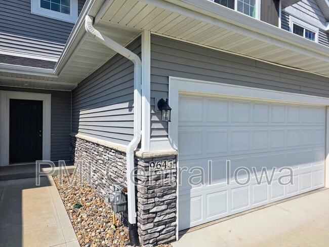 Photo - 9643 Turnpoint Dr