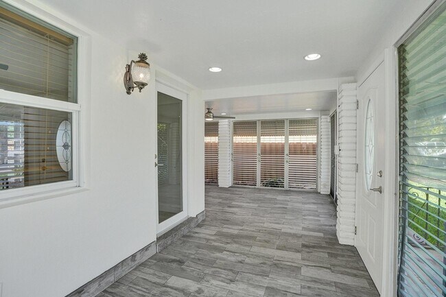 Photo - 1617 NE 17th Terrace