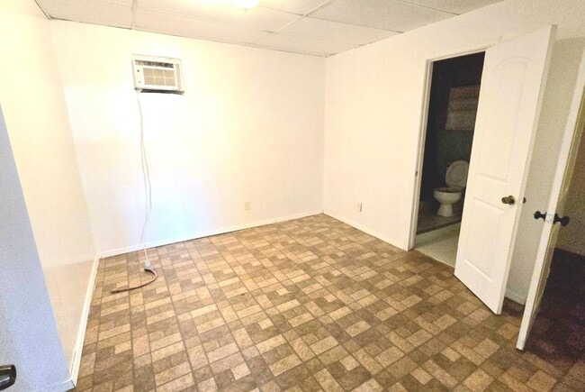 Photo - 315 Gaiety Ln