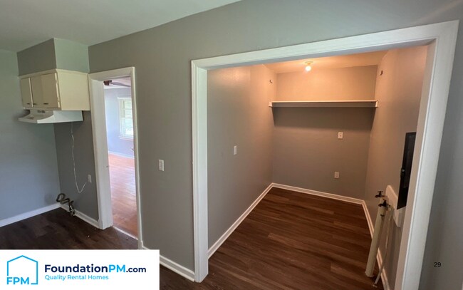 Photo - 2324 Slocum Ave